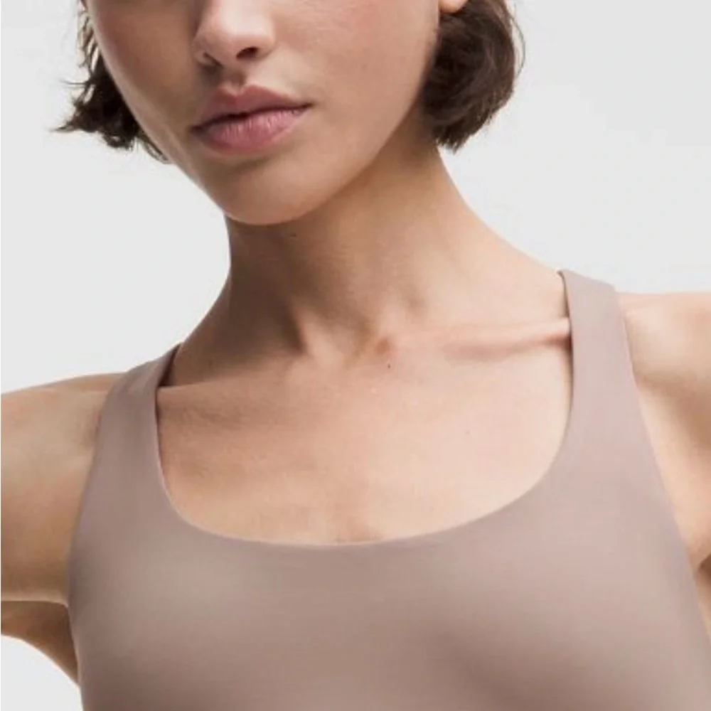 Lululemon Energy Longline Evolve Bra in Ash Rose, size M, NWT! - Picture 3 of 4